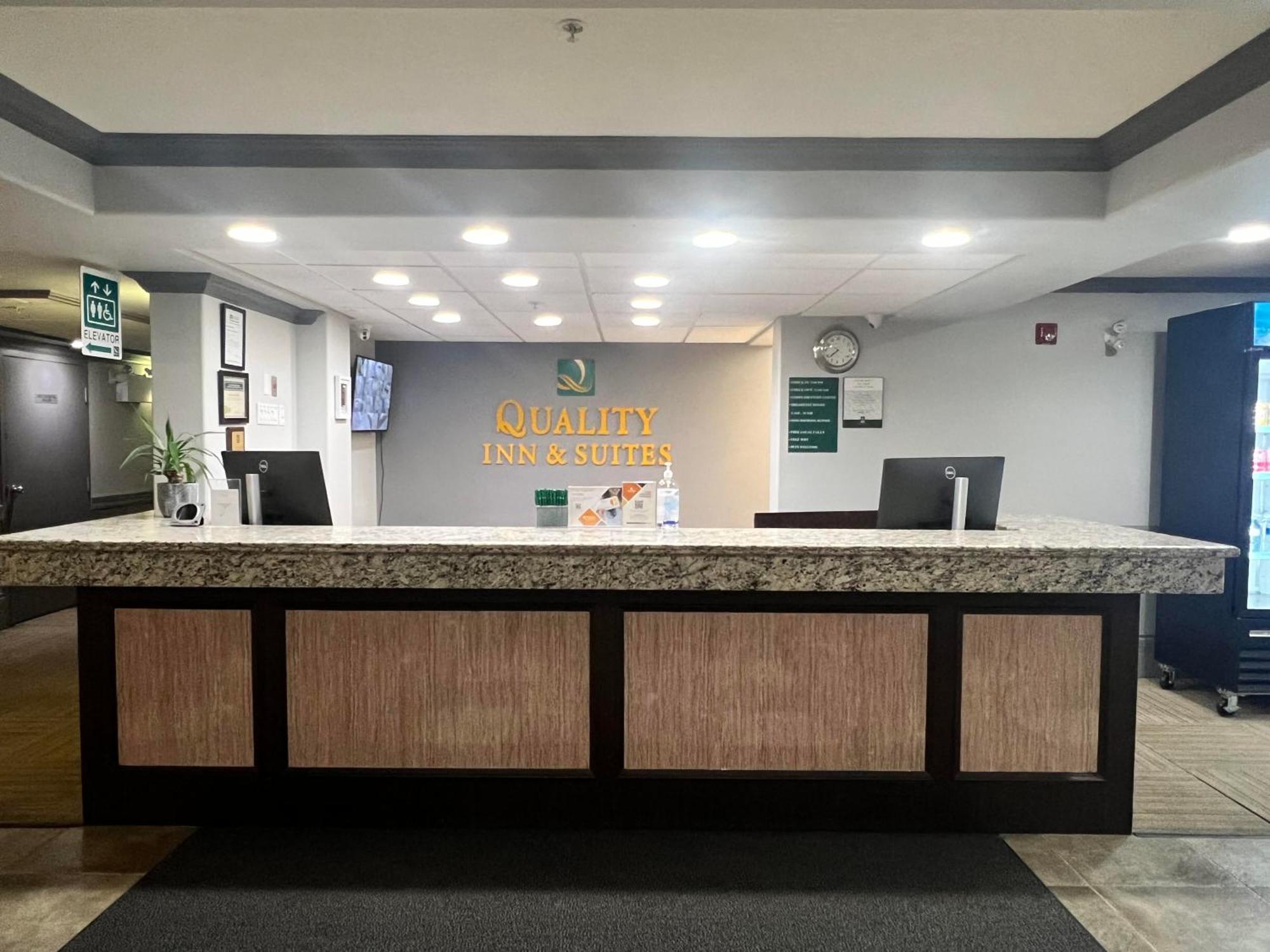 Quality Inn & Suites Hinton Exterior foto