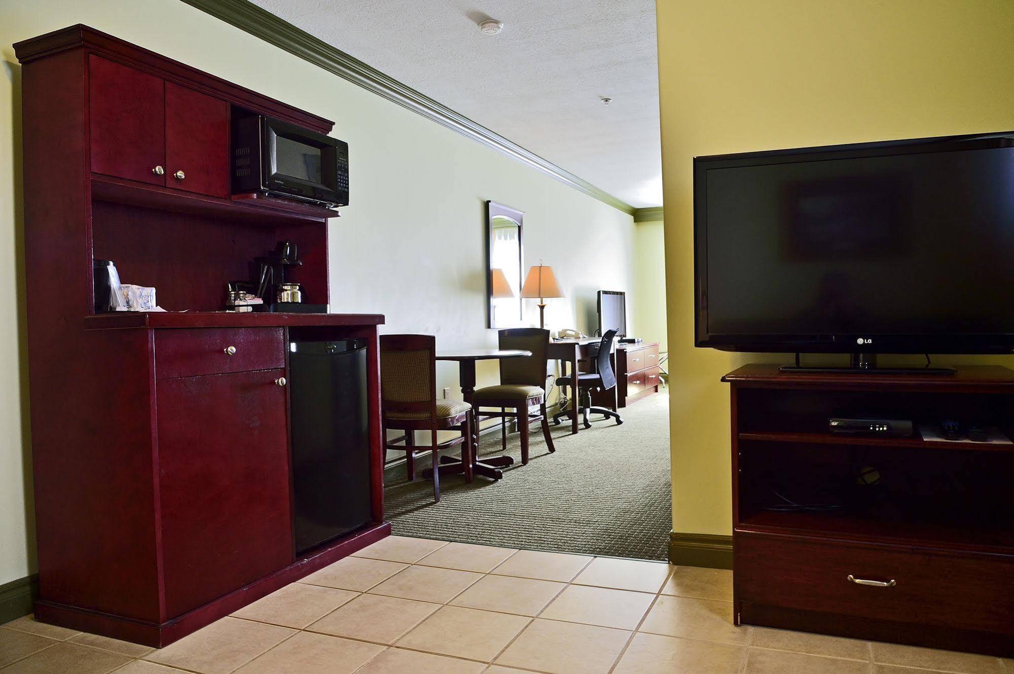 Quality Inn & Suites Hinton Exterior foto